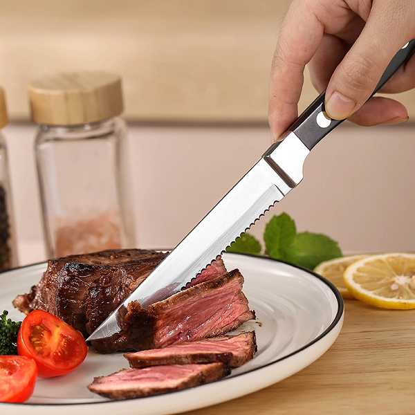 Maîtriser la bonne emprise de couteaux de steak pour des coupes parfaites