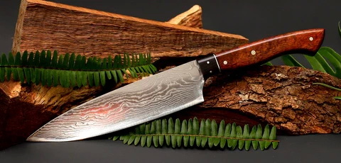 ¿Puedo traer cuchillos para cocina en un plan?