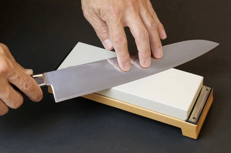 ¿Cómo afilar un cuchillo de verdura?